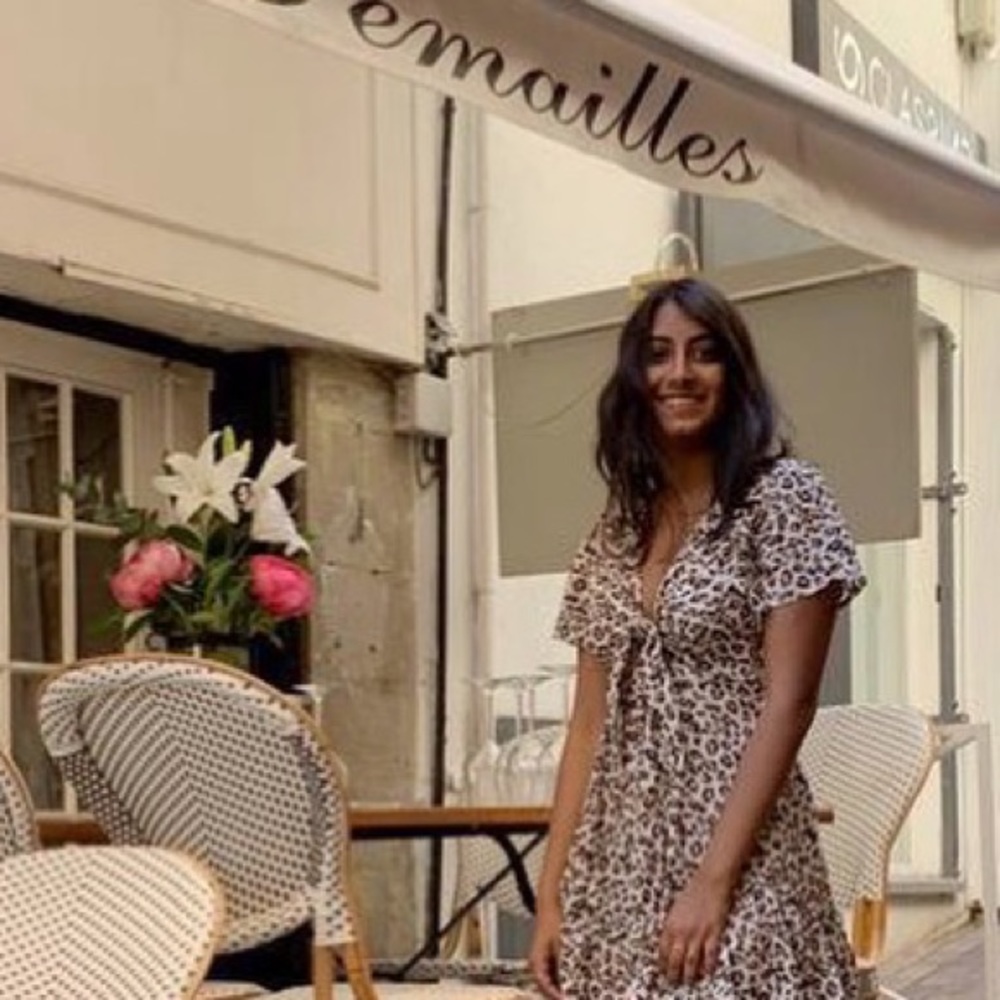 Meet your Posher, Avani